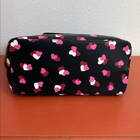 SOLD Kate Spade Margareta Flutter Hearts Tote NWT - Picture 5 of 9